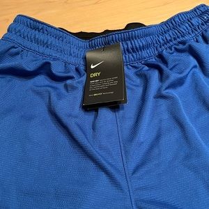 New Nike Men’s Medium Shorts